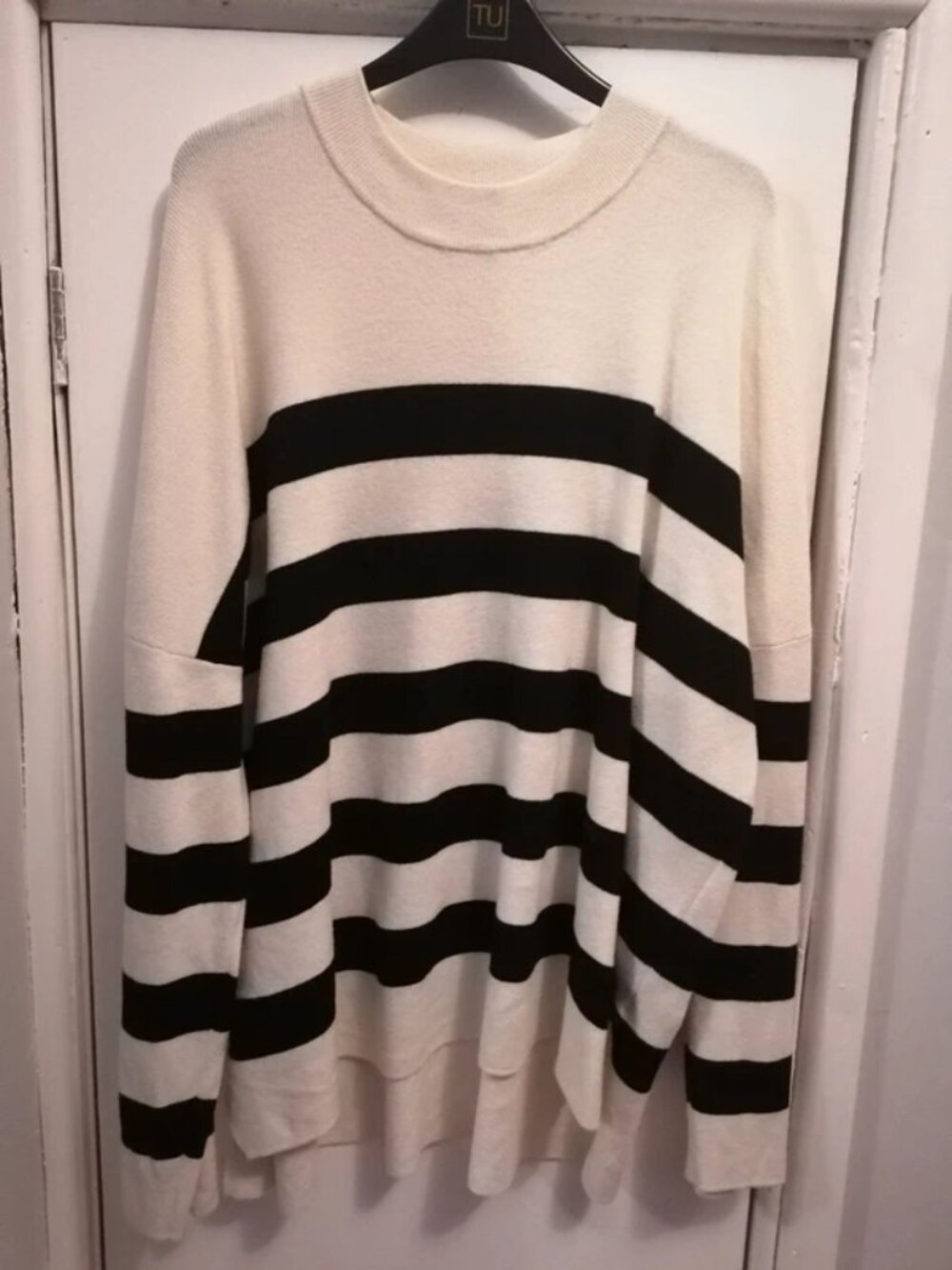 Size 18 striped jumper - Picture 1 of 2